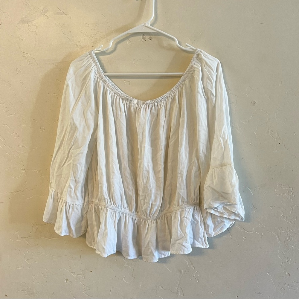 JW White Off The Shoulder Bell Sleeve Blouse Large